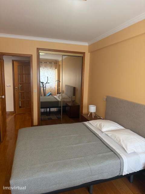 Apartamento T2 com varanda e garagem em Lisboa - Grande imagem: 4/14