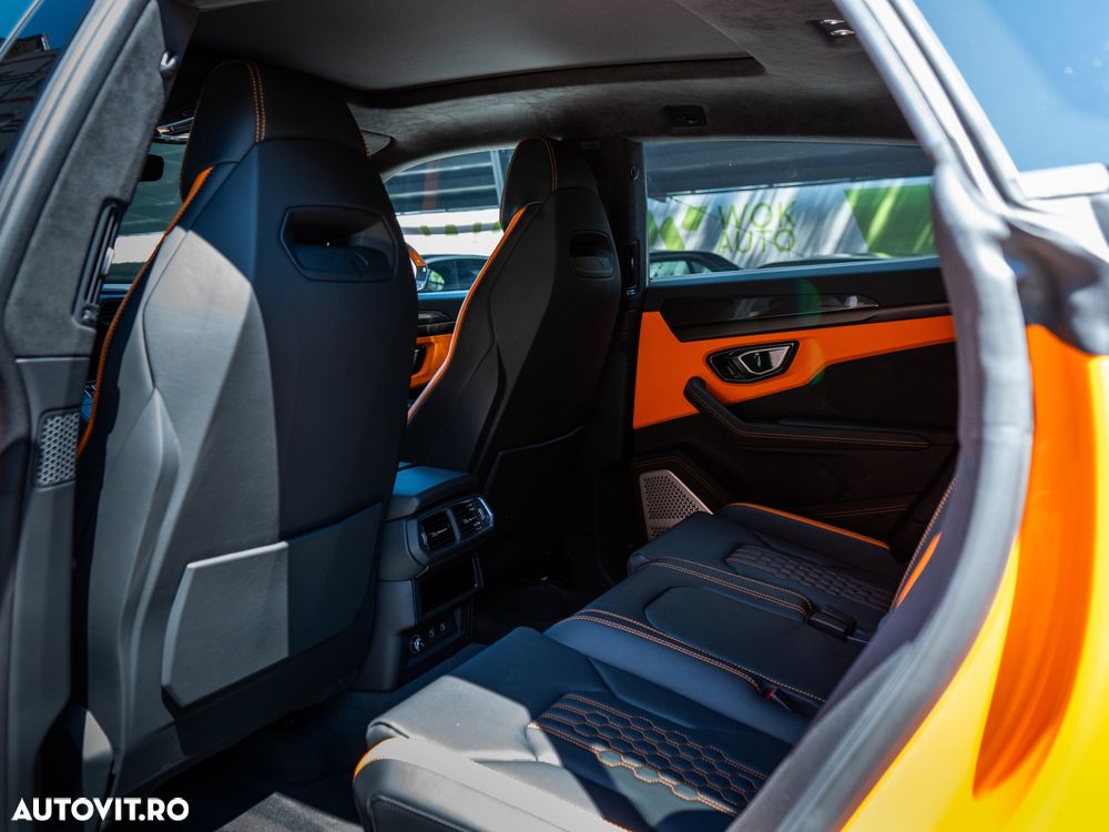 Lamborghini URUS - 38