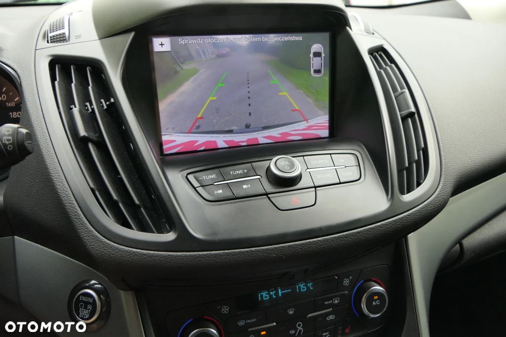 Ford Kuga 1.5 EcoBoost 2x4 ST-Line - 27
