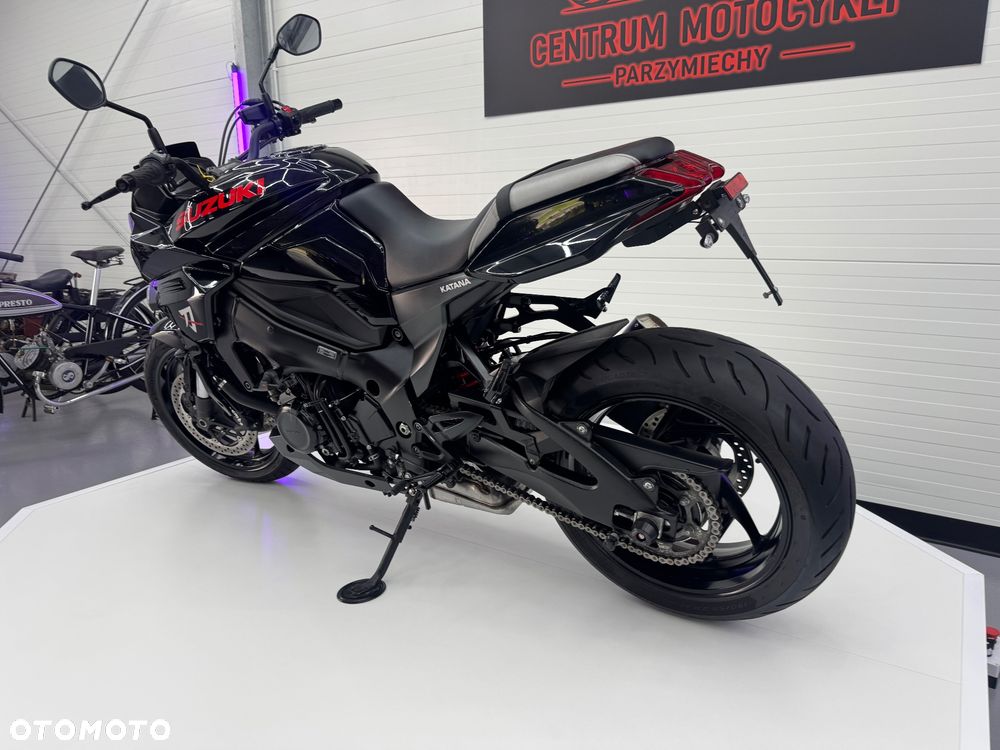 Suzuki GSX - 8