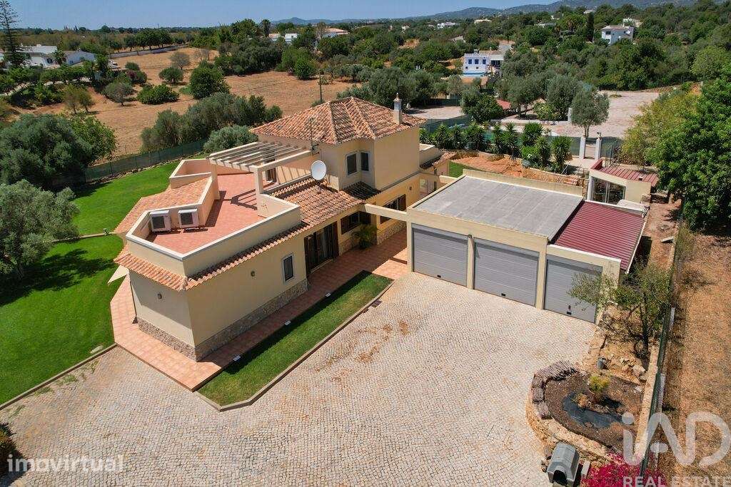 Casa / Villa T4 em Quelfes de 260,00 m2 - Grande imagem: 3/30
