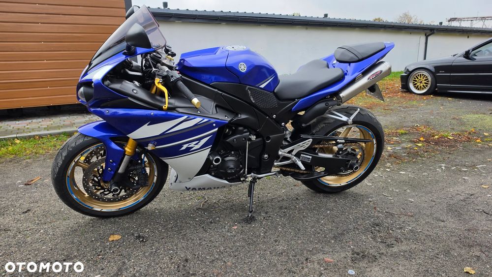 Yamaha R1