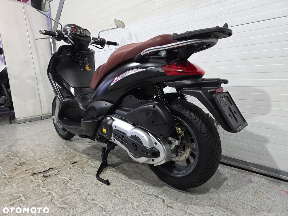 Piaggio Beverly - 10