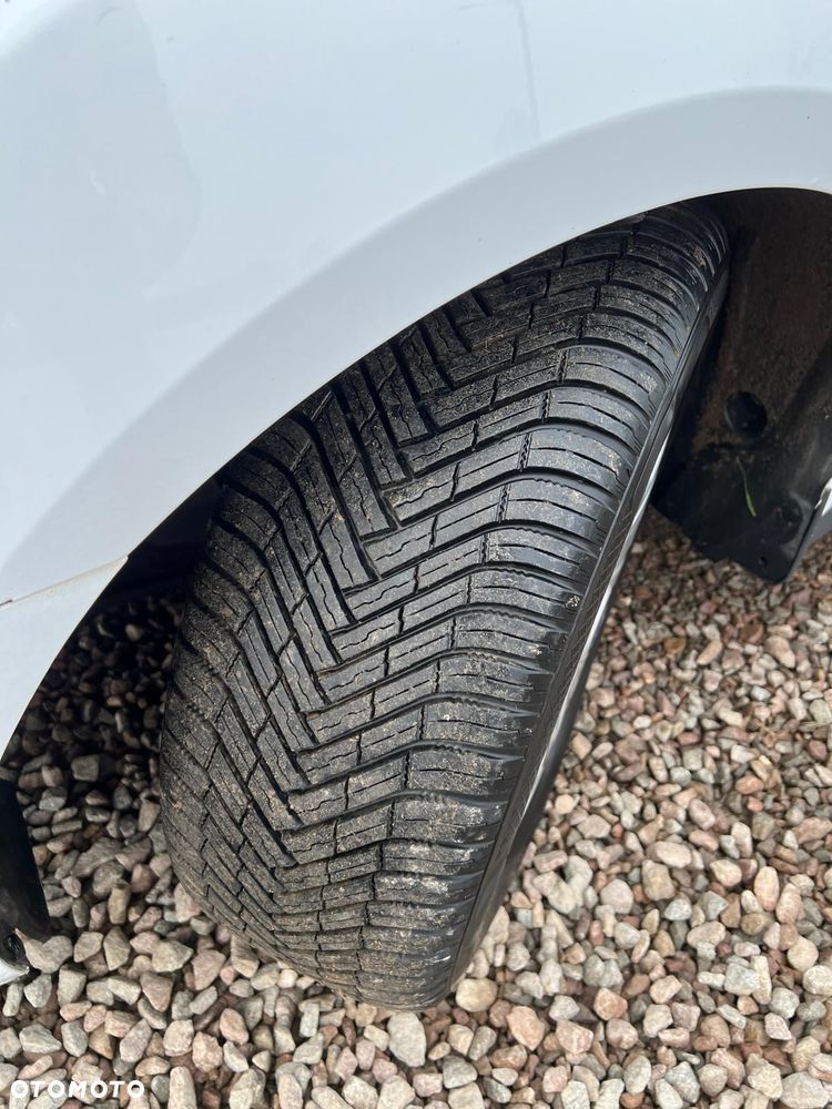 Ford Transit Connect L2 - 15