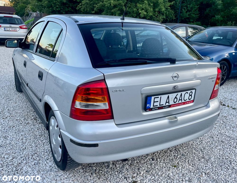 Opel Astra 1.6 GL - 8