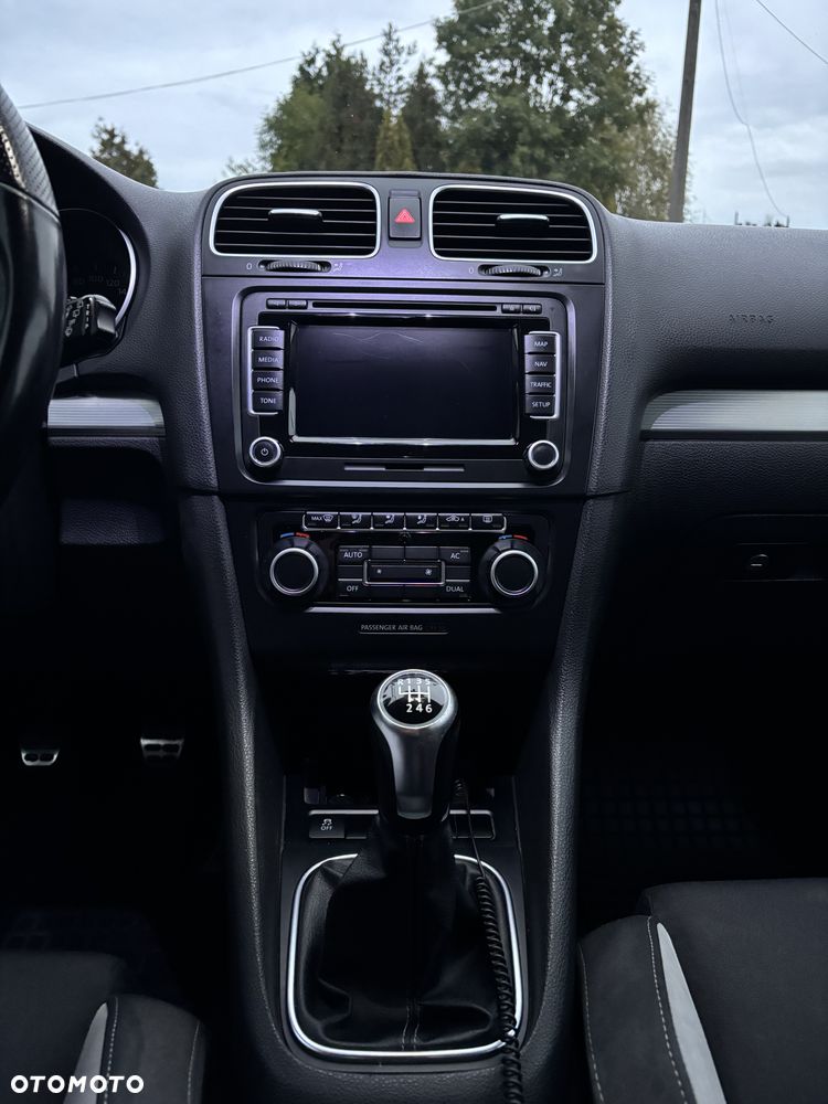 Volkswagen Golf - 20