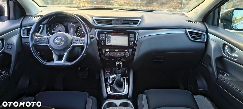 Nissan Qashqai 1.2 DIG-T N-Connecta Xtronic - 9