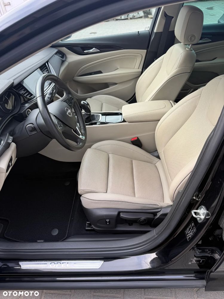 Opel Insignia - 27