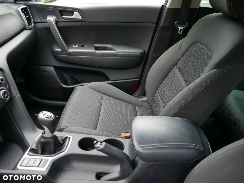 Kia Sportage 1.6 GDI 2WD Dream-Team Edition - 28