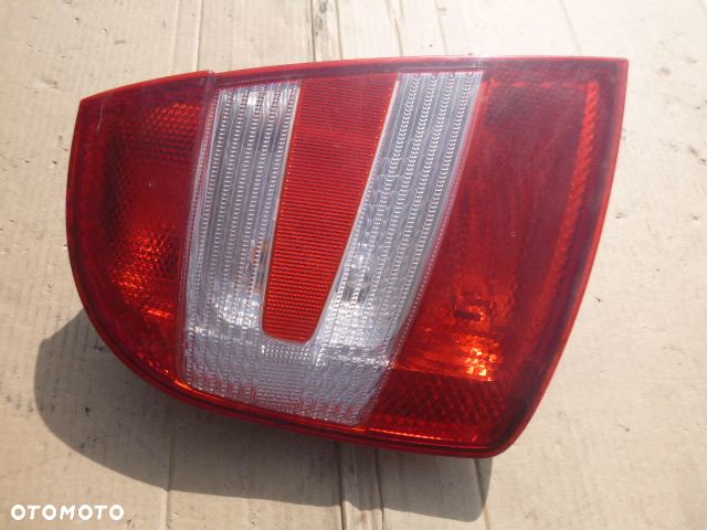 LAMPA LEWY TYŁ LEWA TYLNA PRAWY TYŁ PRAWA TYLNA SKODA FABIA I HB LIFT- - 10