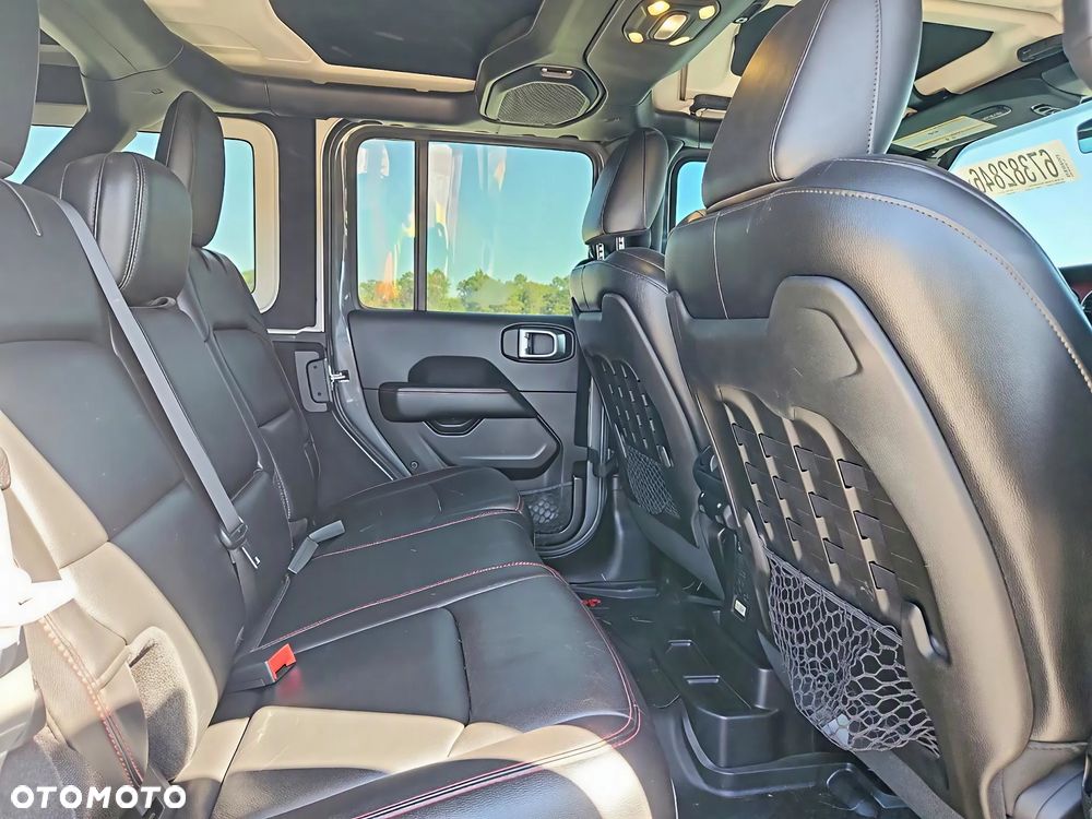 Jeep Wrangler - 10