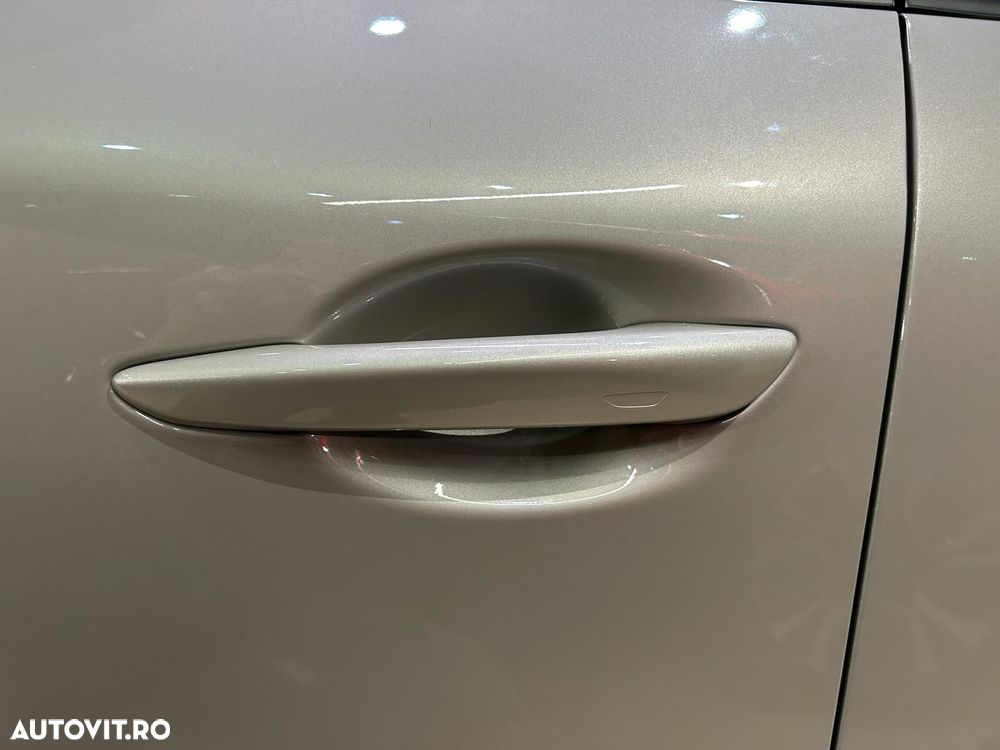Mazda 3 e-Skyactiv X186 AT MHEV Center-Line - 16
