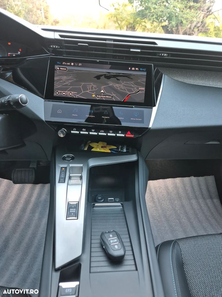 Peugeot 308 SW BlueHDi 130 EAT8 Allure Pack - 25