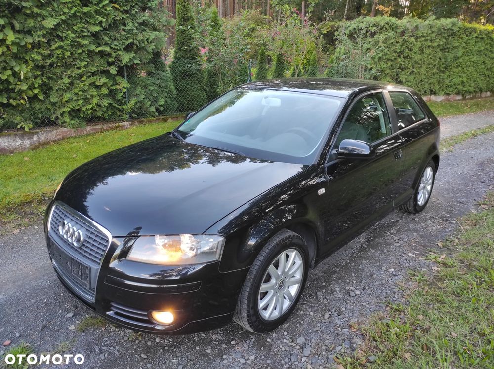 Audi A3 3-drzwiowe 1.6 Attraction - 10