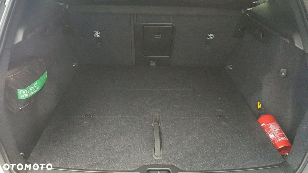 Volvo XC 40 - 18