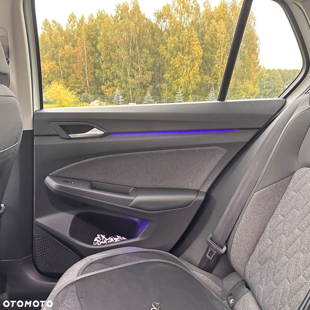 Volkswagen Golf - 10