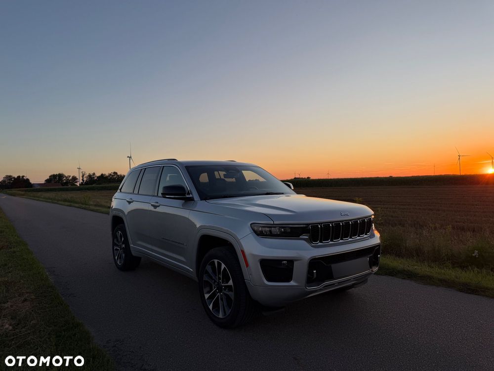 Jeep Grand Cherokee - 1