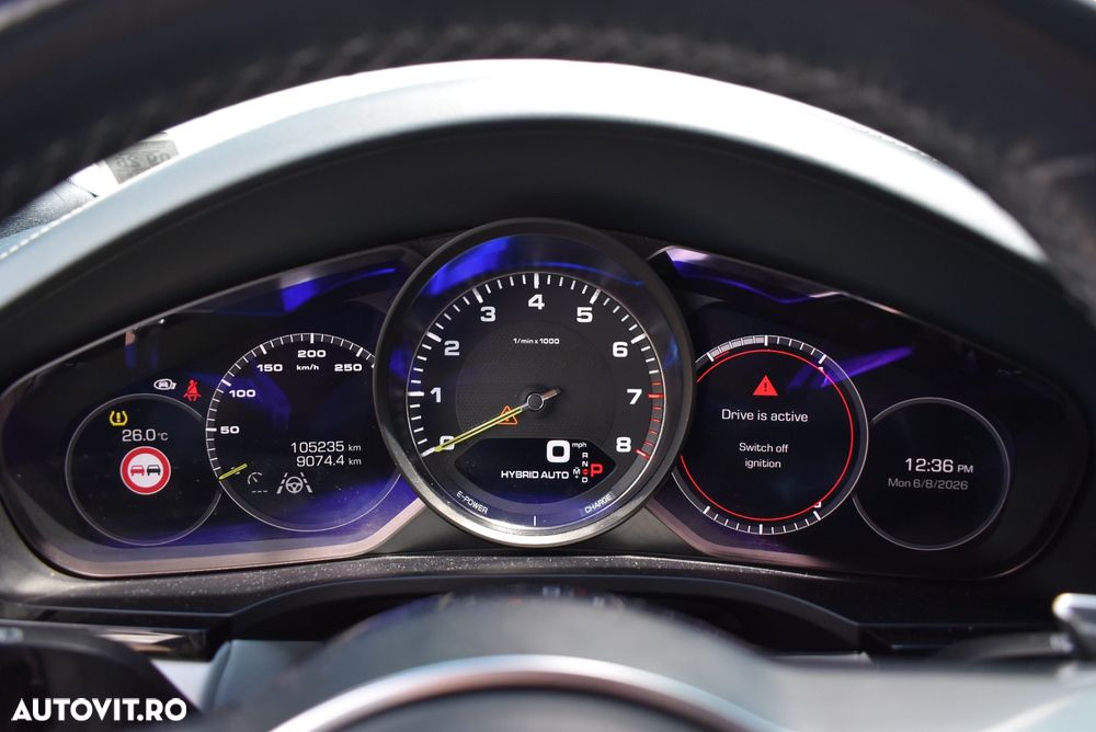 Porsche Cayenne Tiptronic S Platinum Edition - 11