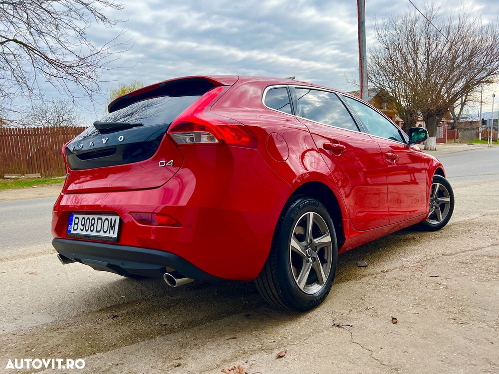 Volvo V40 D4 Momentum - 2