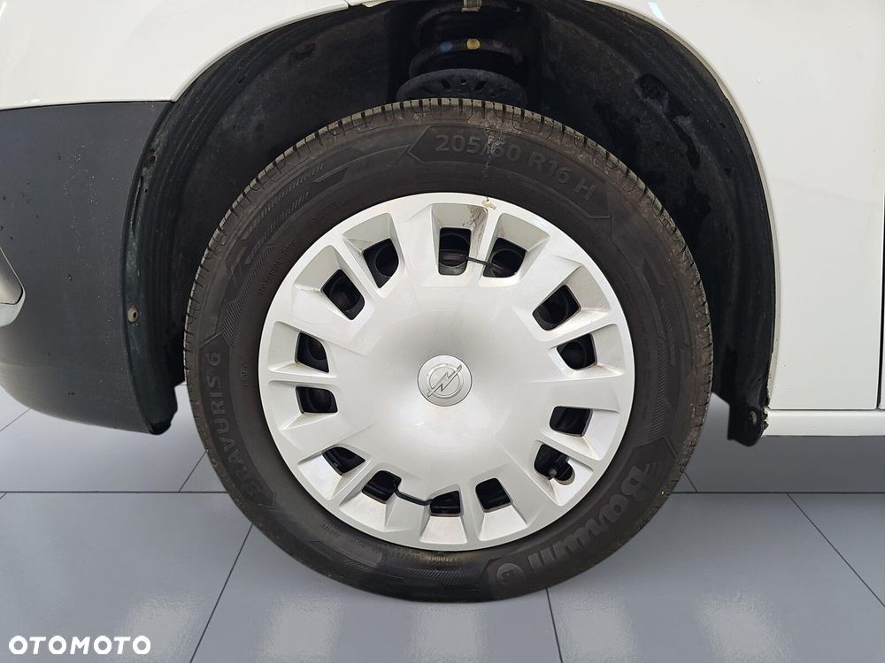Opel Combo 1.5 DT Edition 102KM - 33