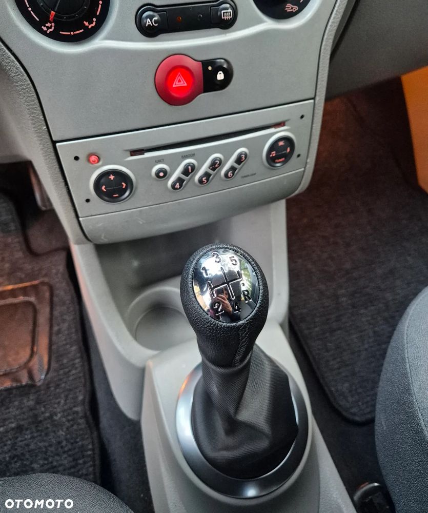 Renault Modus 1.2 Confort Privilege - 28