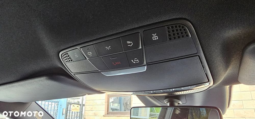 Mercedes-Benz Klasa E 200 9G-TRONIC AMG Line - 27