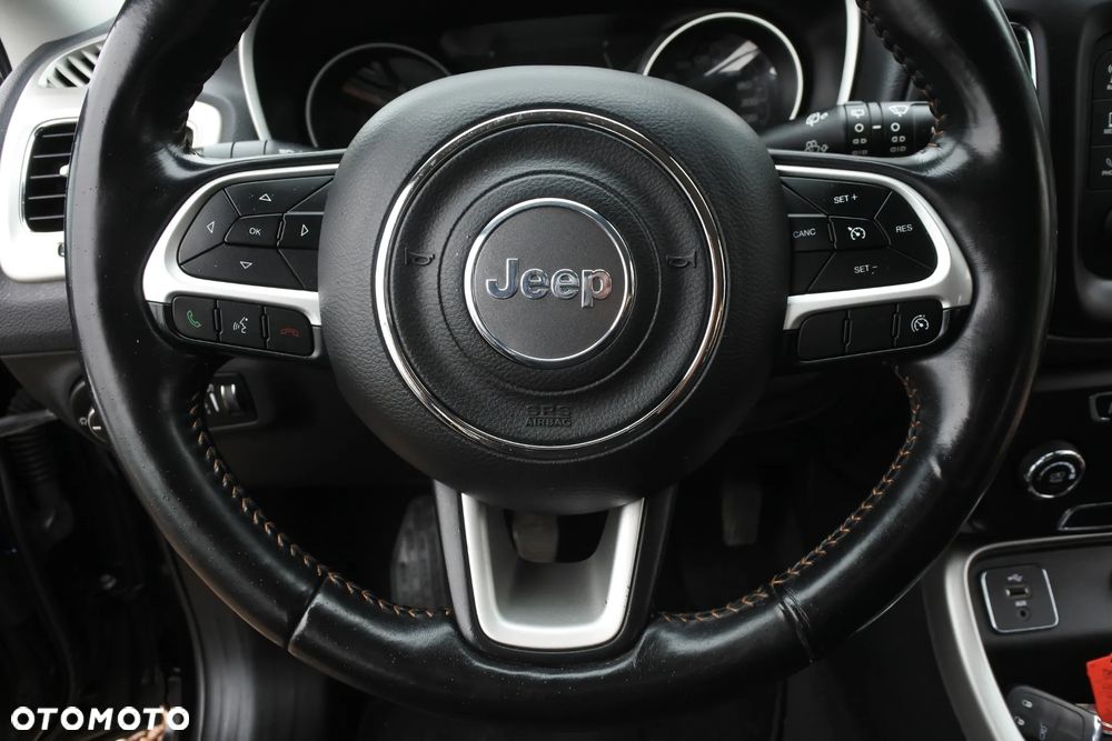 Jeep Compass 1.4 MultiAir Longitude - 17