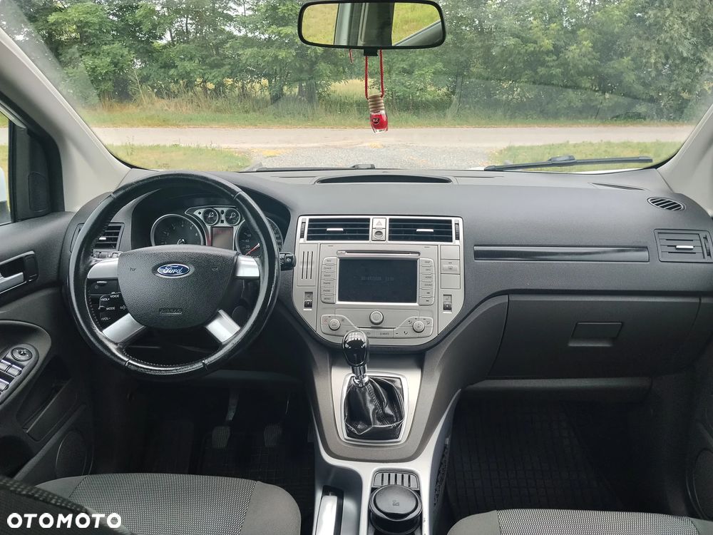 Ford Kuga 2.5 Titanium - 16