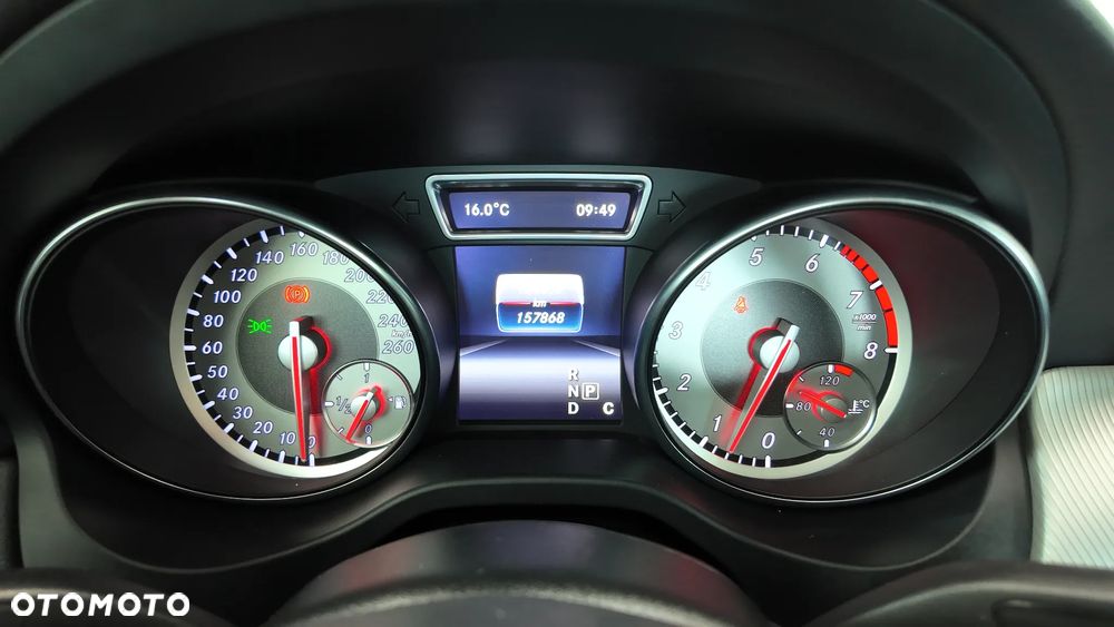 Mercedes-Benz GLA 250 4Matic 7G-DCT UrbanStyle Edition - 29