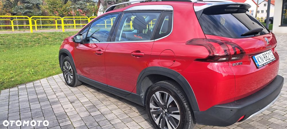 Peugeot 2008 1.6 BlueHDi Allure S&S - 5