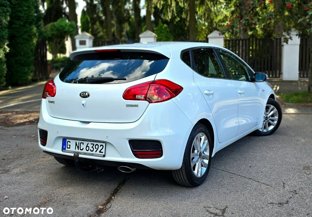 Kia Ceed 1.6 CRDi 136 ISG Dream Team Edition - 15