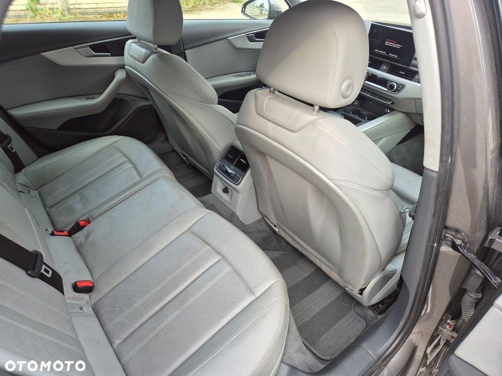 Audi A4 Limousine - 11