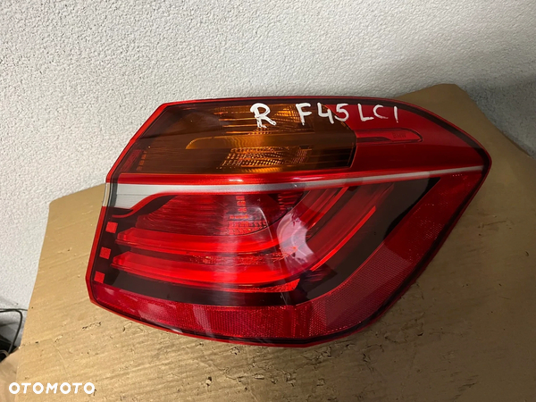 BMW 2 F45 LAMPA PRAWY TYŁ EU