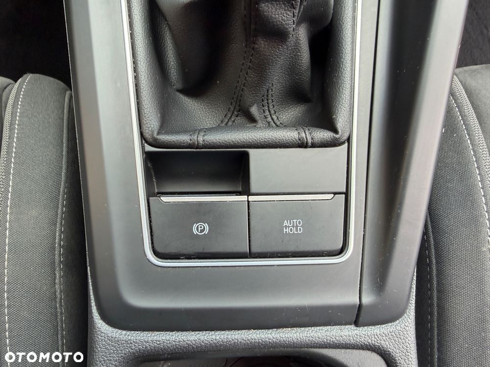 Volkswagen Golf 1.5 TSI EVO Style - 36