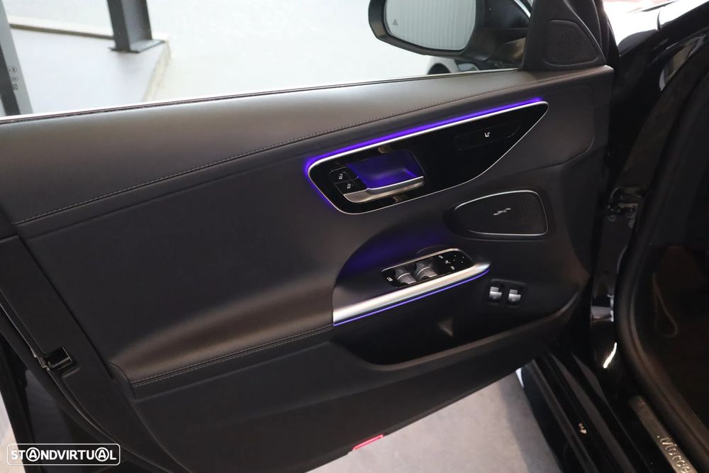 Mercedes-Benz C 300 e T 9G-TRONIC AMG Line - 17