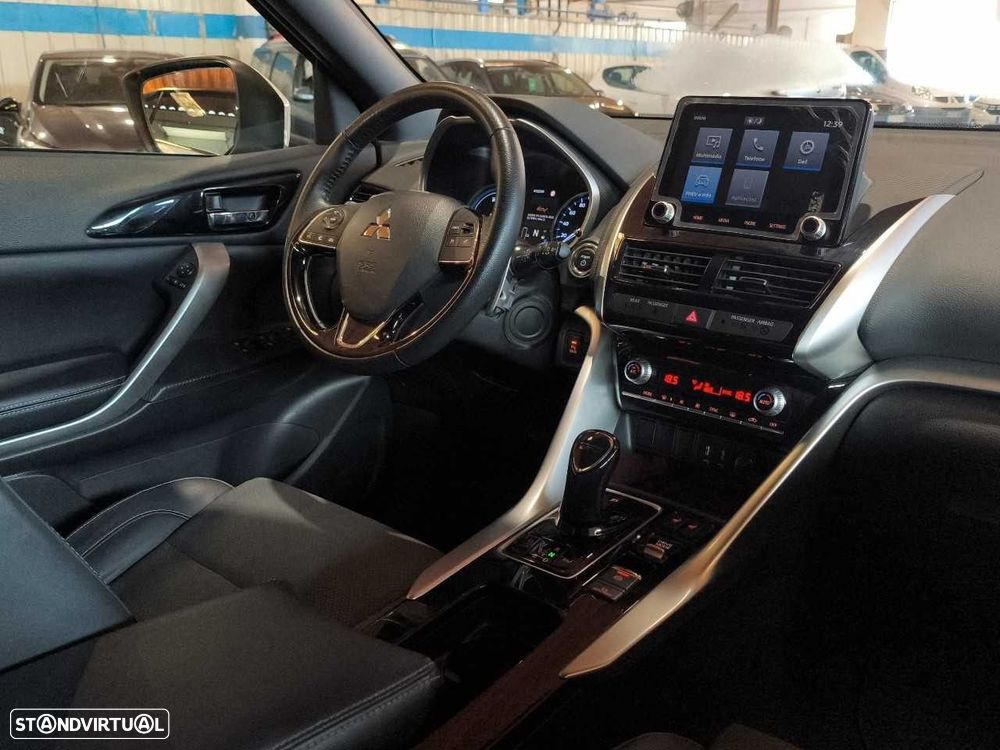 Mitsubishi Eclipse Cross - 12