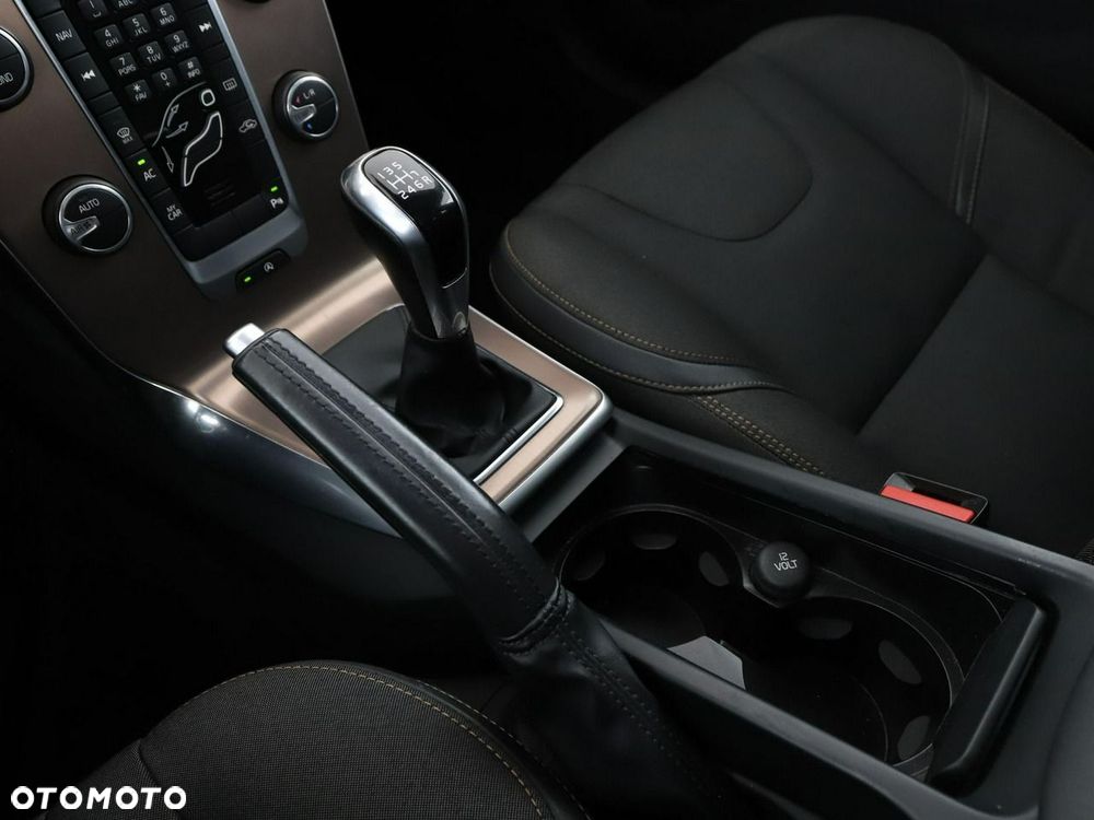 Volvo V40 Cross Country D3 - 28