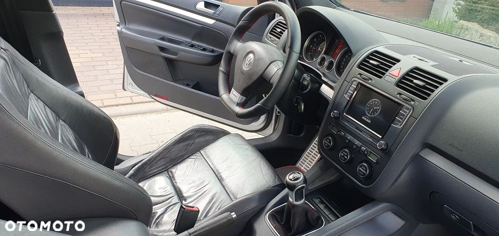 Volkswagen Golf - 14
