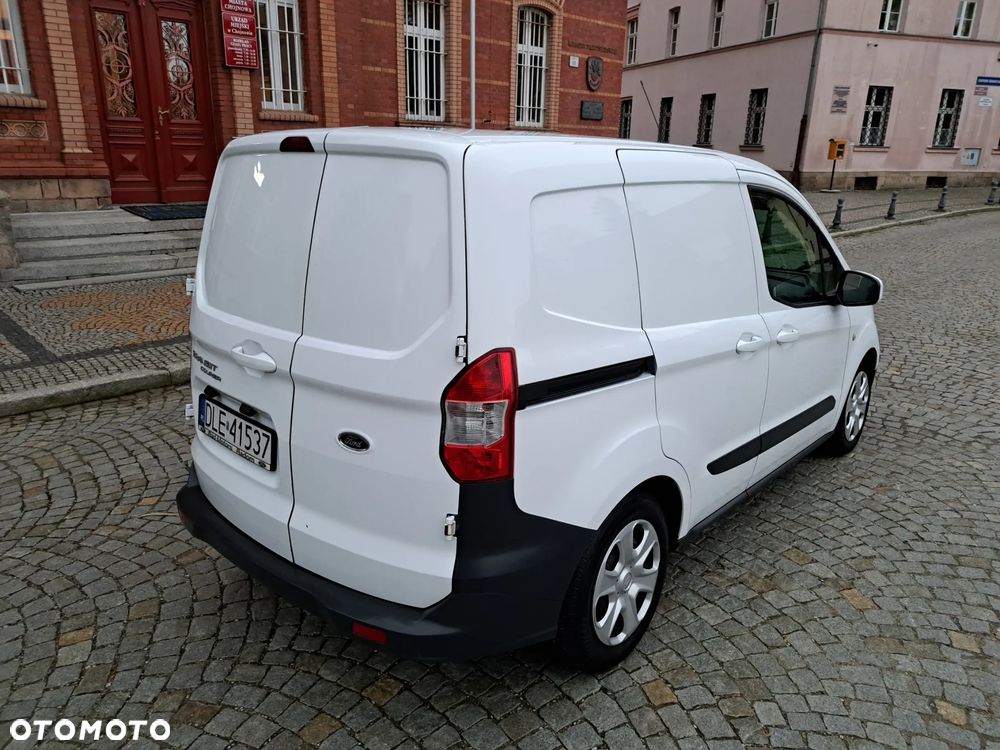 Ford Transit Courier - 6