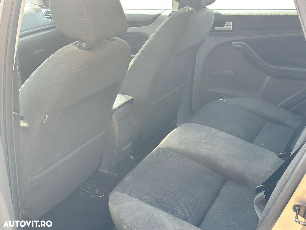 Ford Focus 1.6 16V Titanium - 13