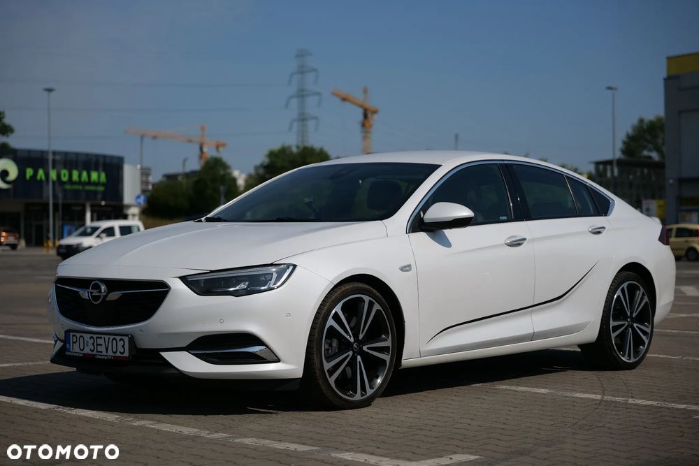 Opel Insignia - 1