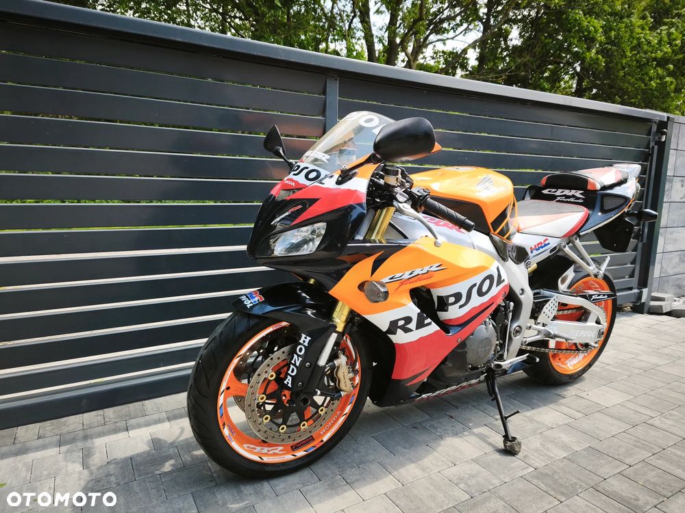 Honda CBR - 8