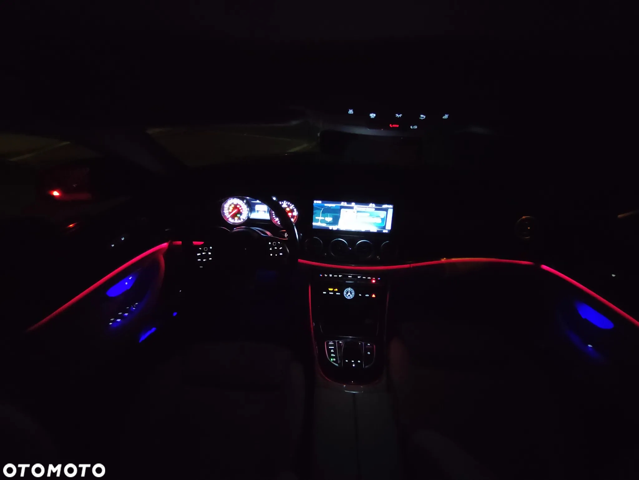 Mercedes-Benz Klasa E 220 d 4-Matic Business Edition 9G-TRONIC - 31
