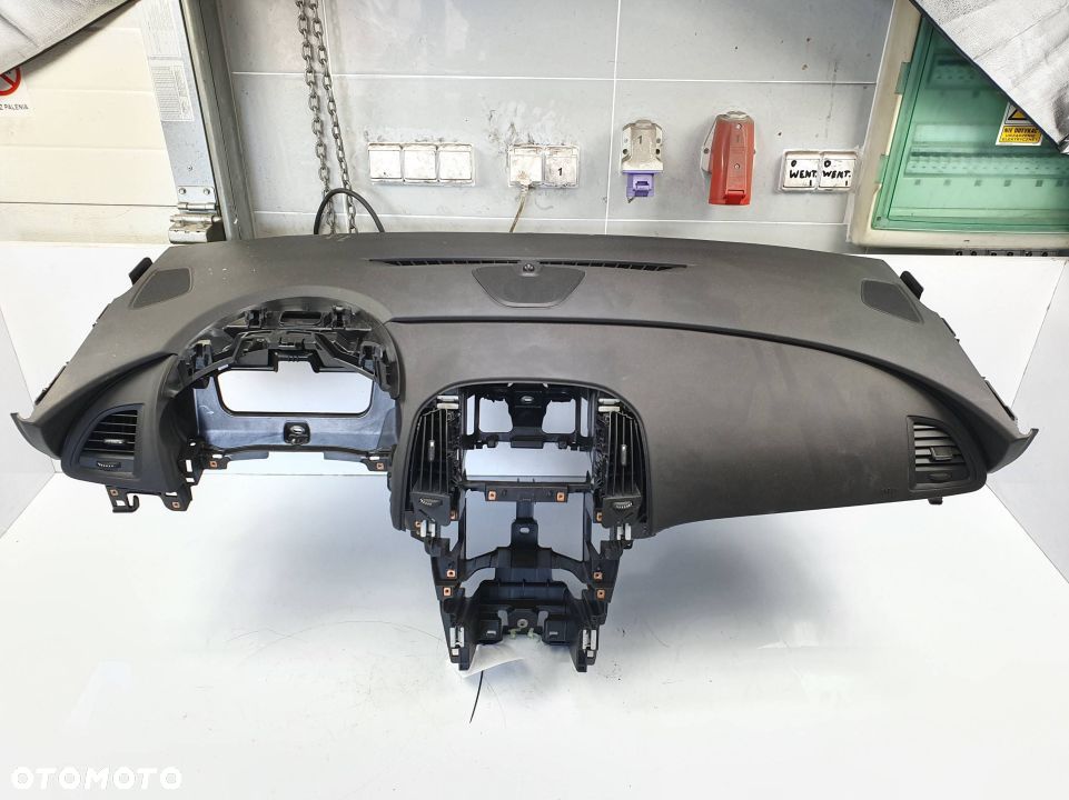 DESKA KOKPIT OPEL ASTRA J - 1
