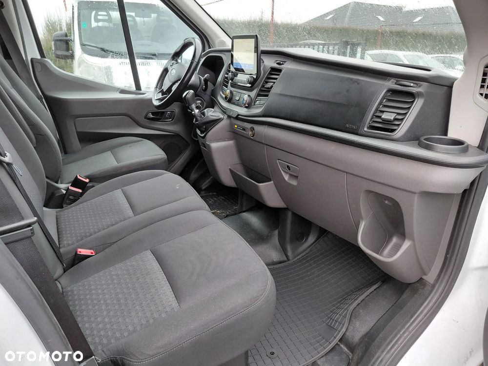 Ford Transit - 12