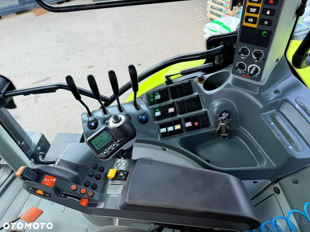 Claas Arion 640 - 34