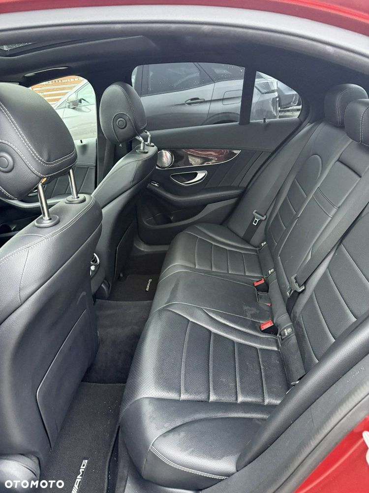 Mercedes-Benz Klasa C 300 7G-TRONIC AMG Line - 20