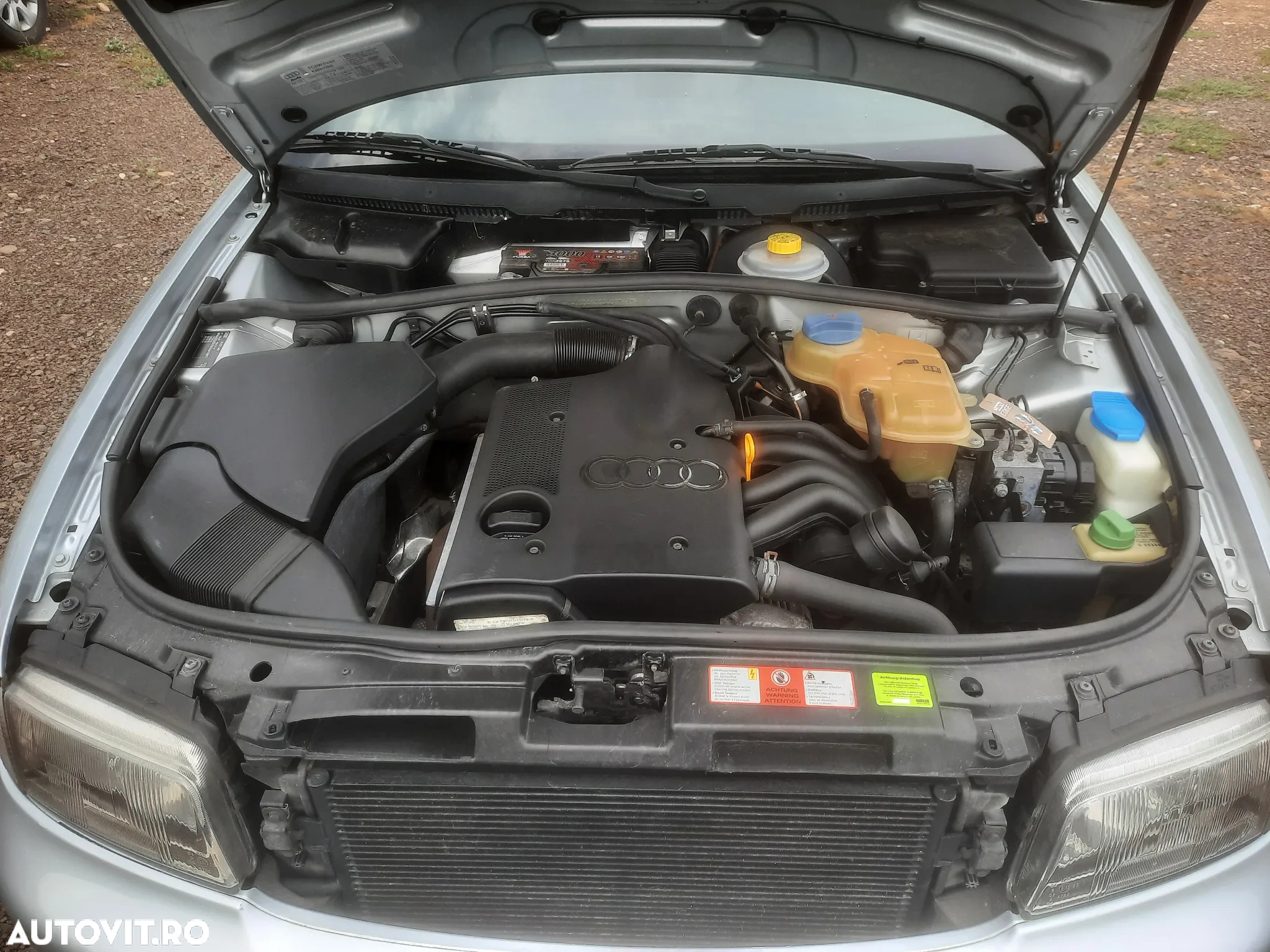 Audi A4 1.6 - 16