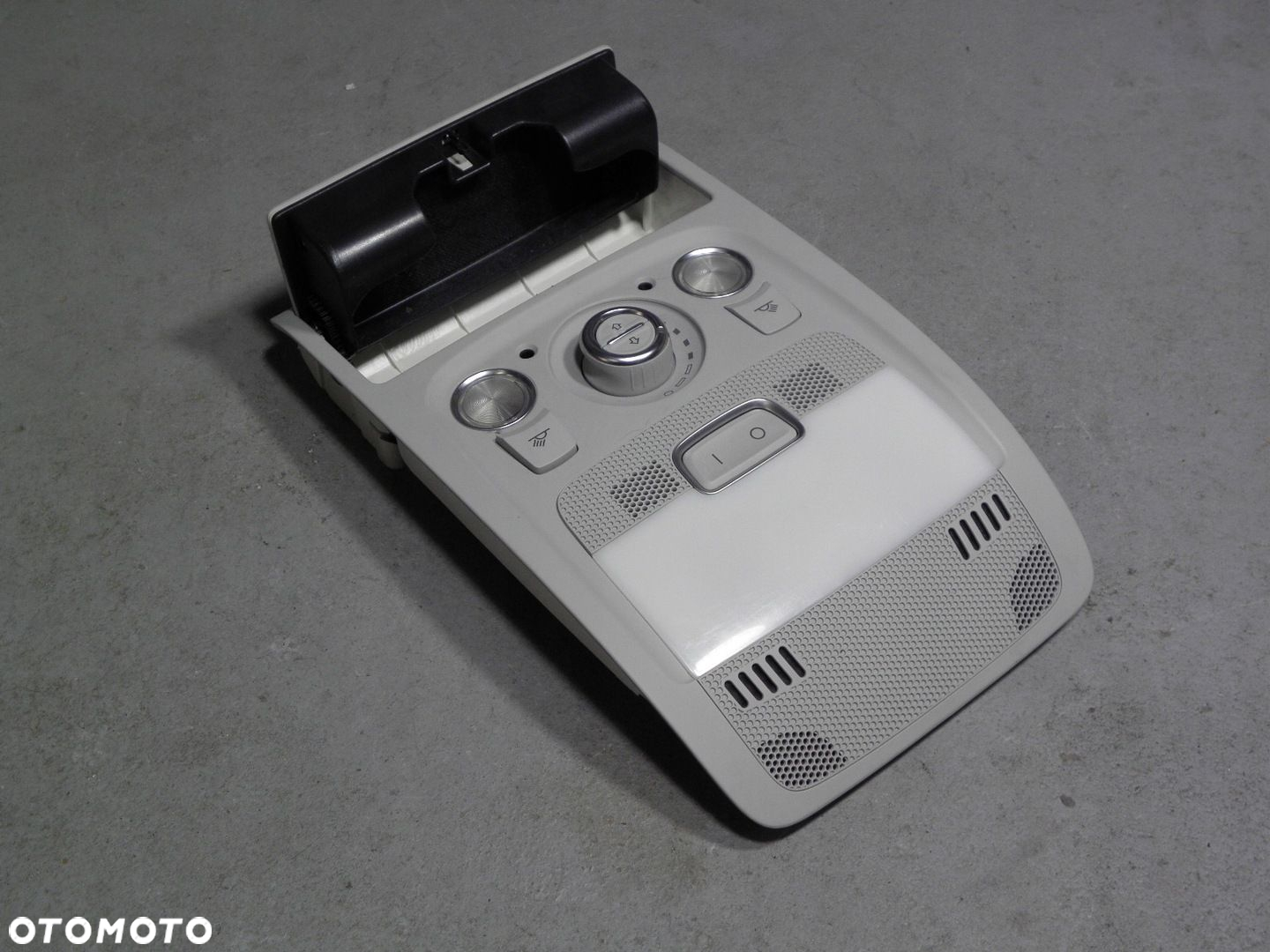AUDI A4 B8 // LAMPKA SCHOWEK PANEL PODSUFITKI PANORAMA 8T0947135BK - 3
