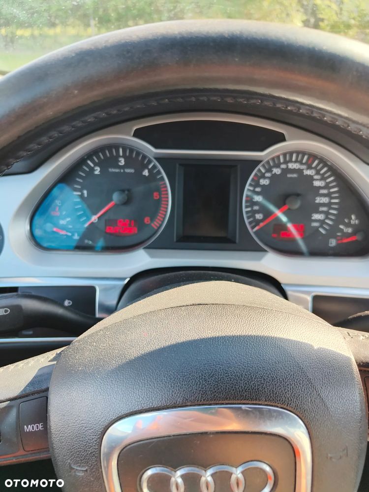 Audi A6 Avant 2.0 TDI - 16